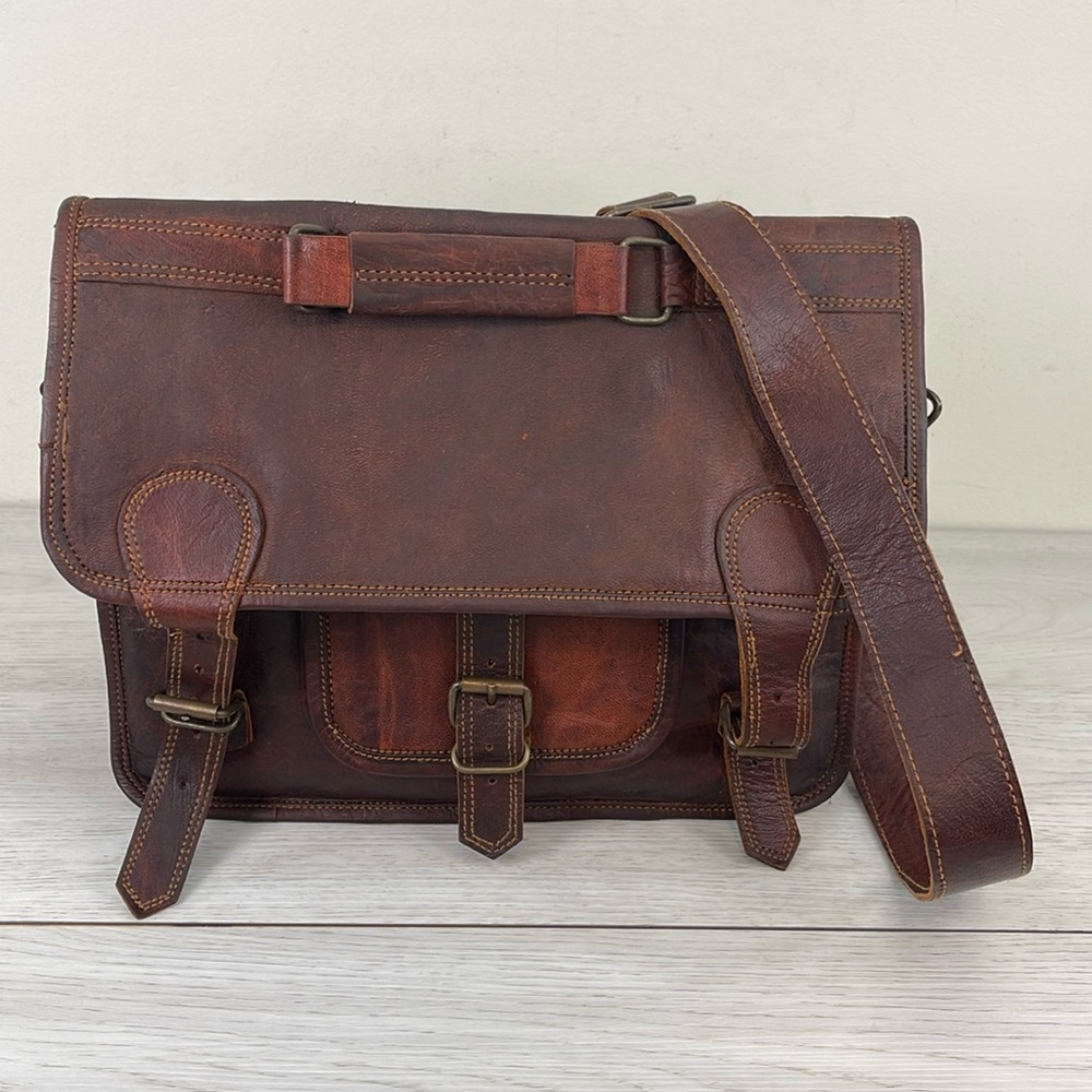 What Daisy Did Leather Messenger Bag